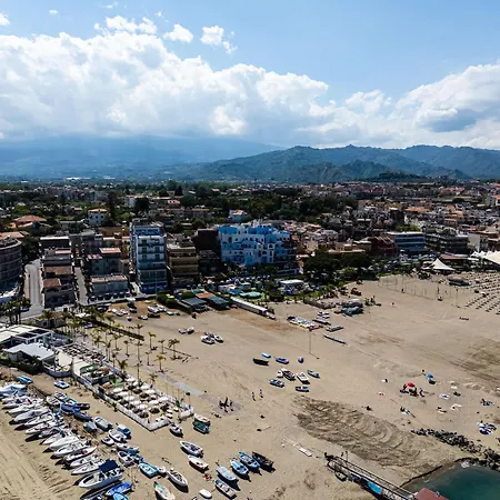 Marina's * Giardini Naxos