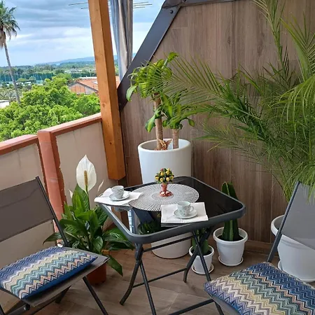 Marina's Джардини-Наксос